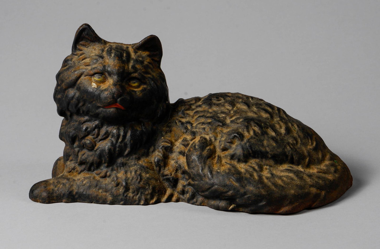 CAST IRON CAT DOOR STOP: Height 5.5 inches, length 10 inches