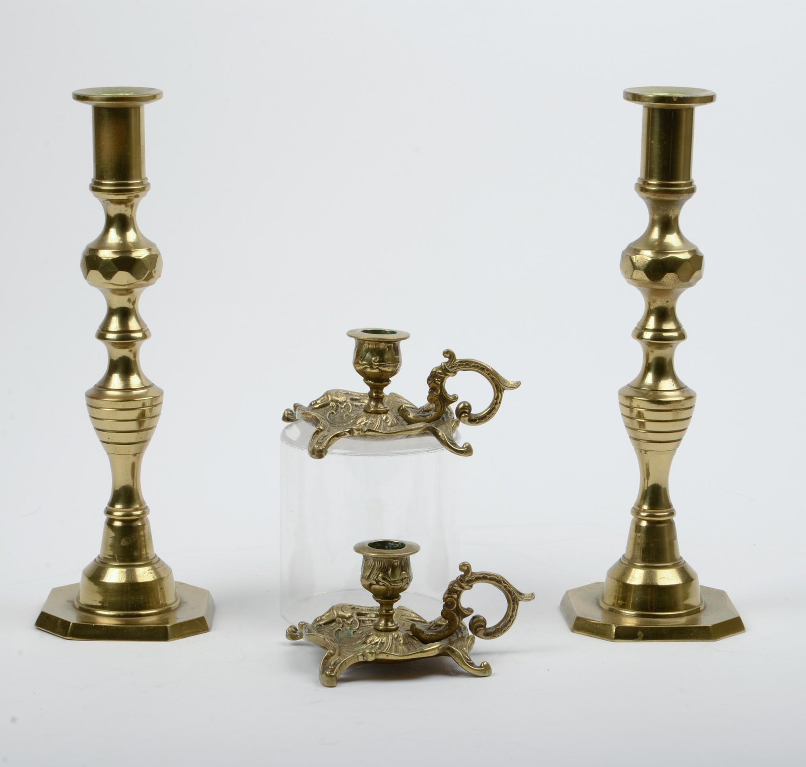 TWO PAIRS OF BRASS CANDLESTICKS. (1 of 6)