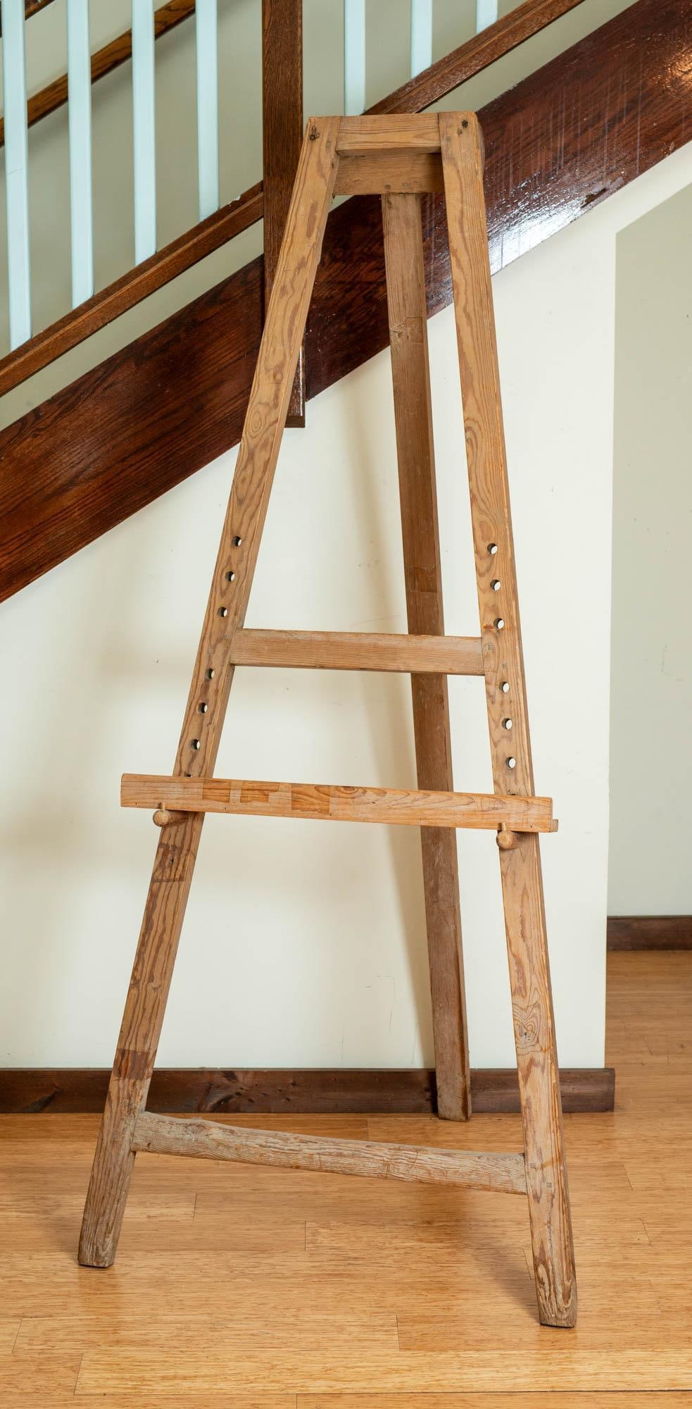 LARGE RUSTIC STYLE PINE EASEL. (1 of 1)