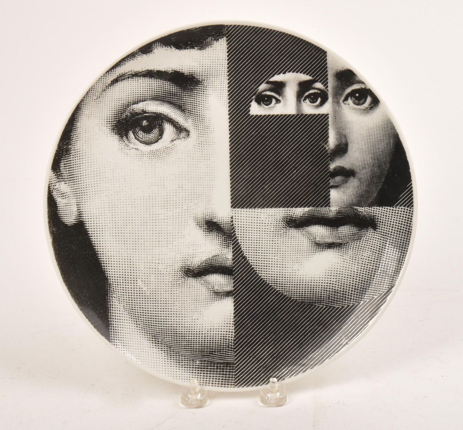 FORNASETTI ITALIAN ART PLATE.: Diameter 10.5 inches. Excellent condition.