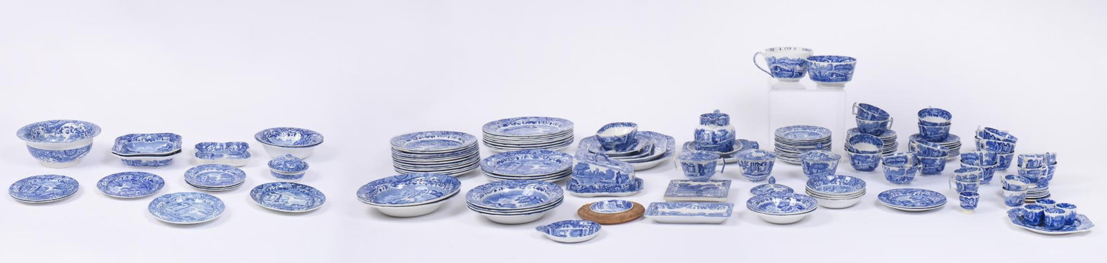 LARGE GROUP OF COPELAND SPODE'S BLUE AND WHITE ITALIAN PATTERN CHINA (1 of 16)