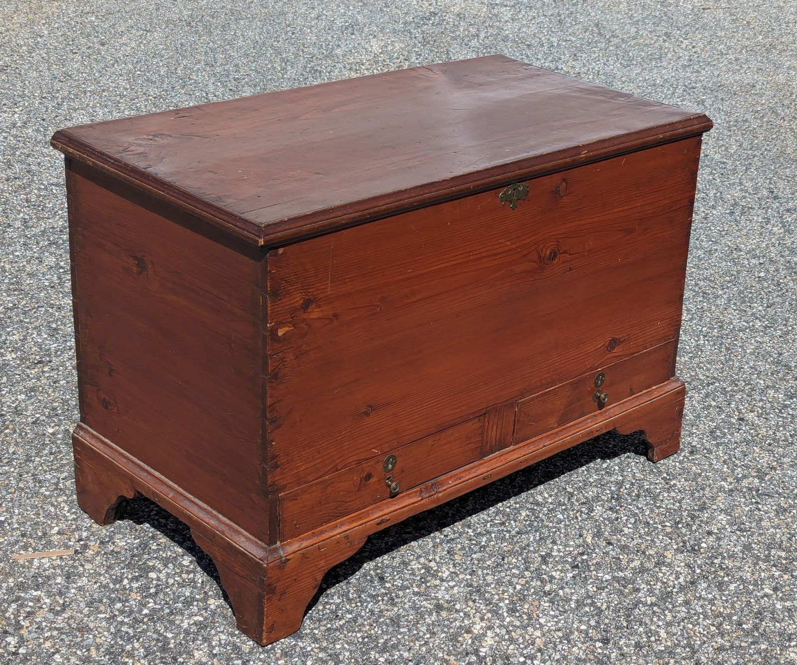 Diminuitive Two Drawer Blanket Box. (1 of 2)