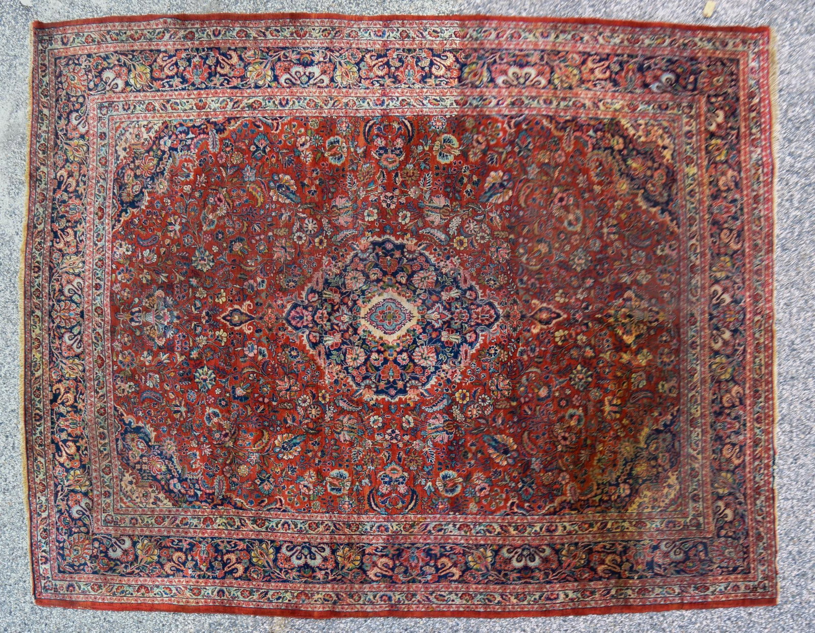 Antique Persian Sarouk Rug: 8' 9" x 11' 7"