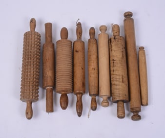 COLLECTION OF WOODEN ROLLING PINS.
