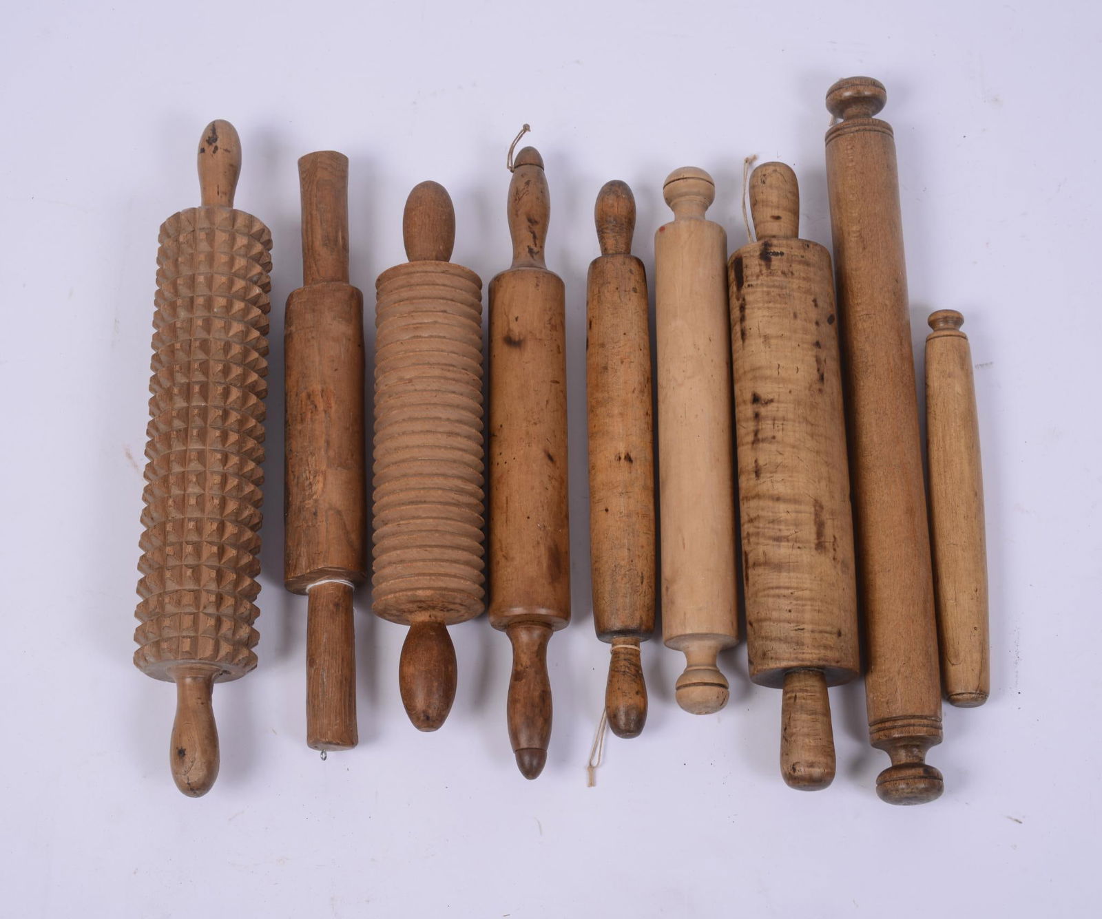 COLLECTION OF WOODEN ROLLING PINS. (1 of 3)