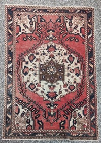 ANTIQUE PERSIAN RUG