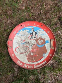 ARCTIC SAUCER SLED.