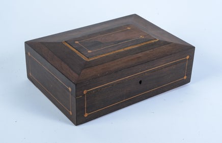 INLAID WOOD DRESSER BOX