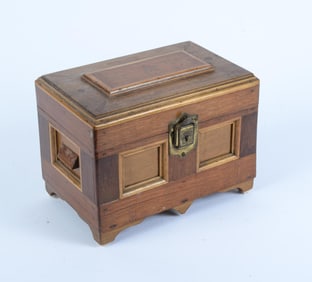 WOOD PANELED BOX WITH LIFT TOP AND LATCH LOCK