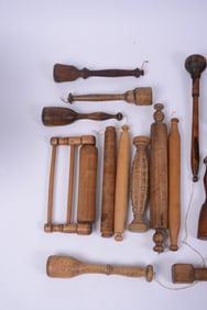 EXTENSIVE COLLECTION OF 19TH CENTURY WOODEN MUDDLERS AND ROLLING PINS.