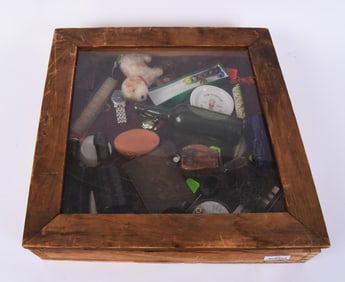 COLLECTOR'S DELIGHT DISPLAY BOX.