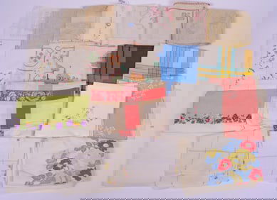 2 HOLIDAY TABLECLOTHS WITH 19 WHITE NAPKINS