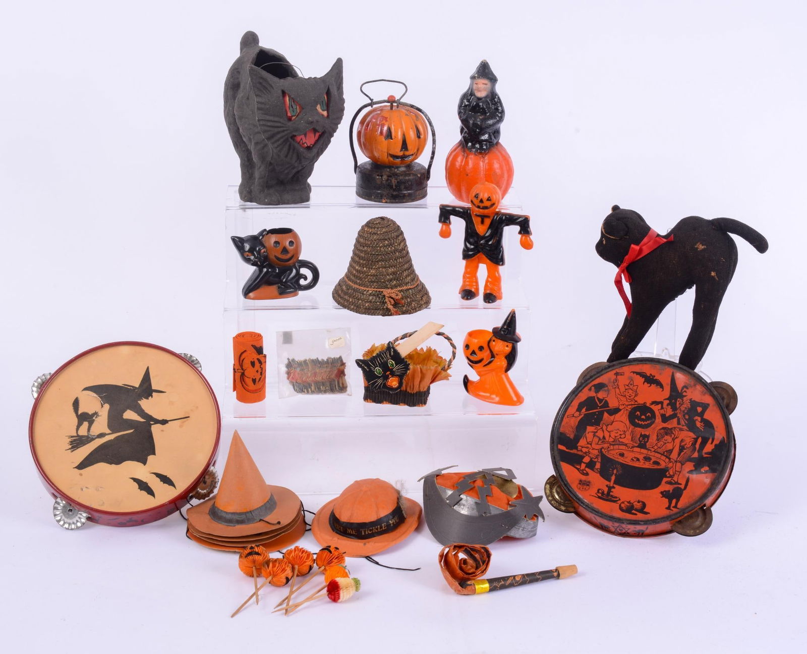 GROUP OF VINTAGE HALLOWEEN DECORATIONS (1 of 6)