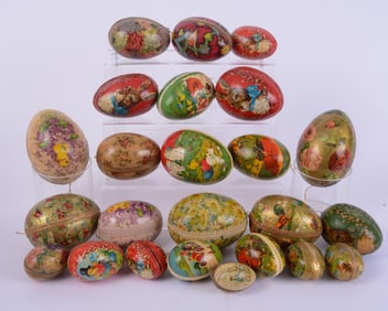 COLLECTION OF 24 VINTAGE PAPER MACHE EGGS