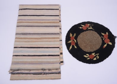 CIRCULAR HOOKED RUG WITH COTTON STRIPED RUNNER