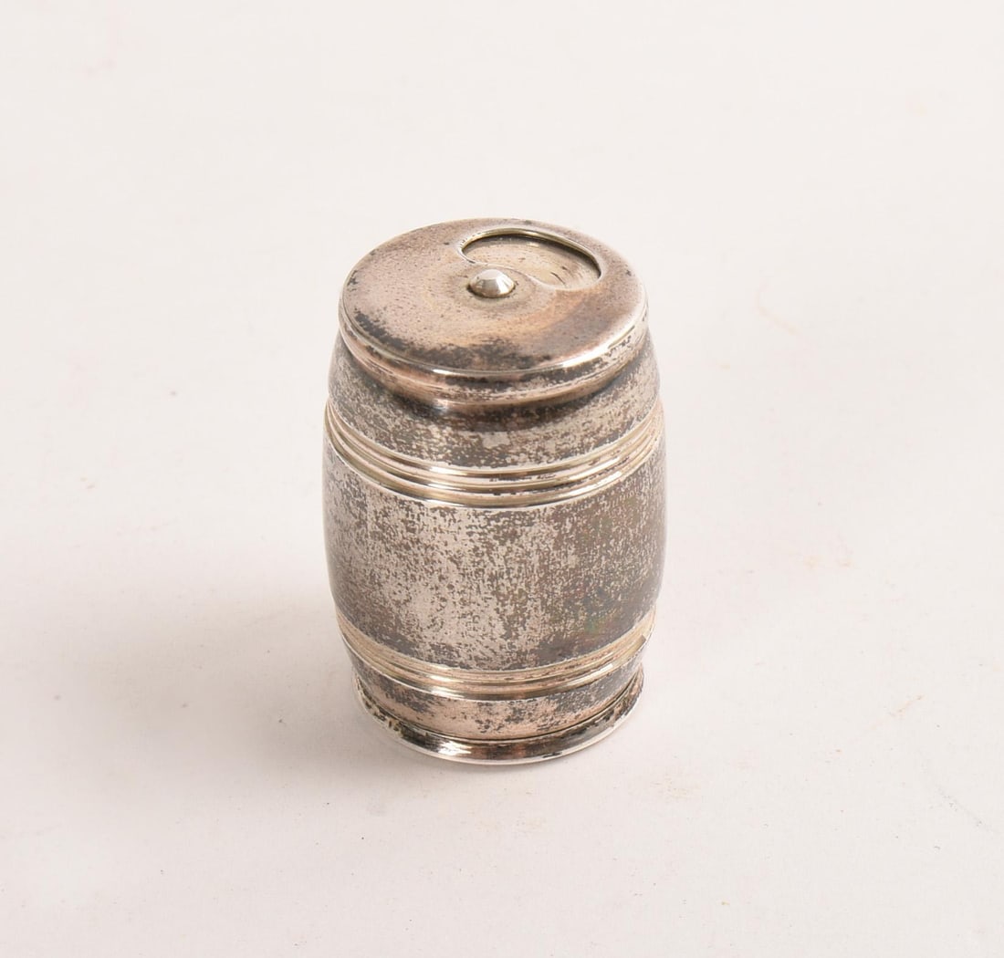 TIFFANY & CO STERLING PILL BOX.: In original bag, height 1 inch.