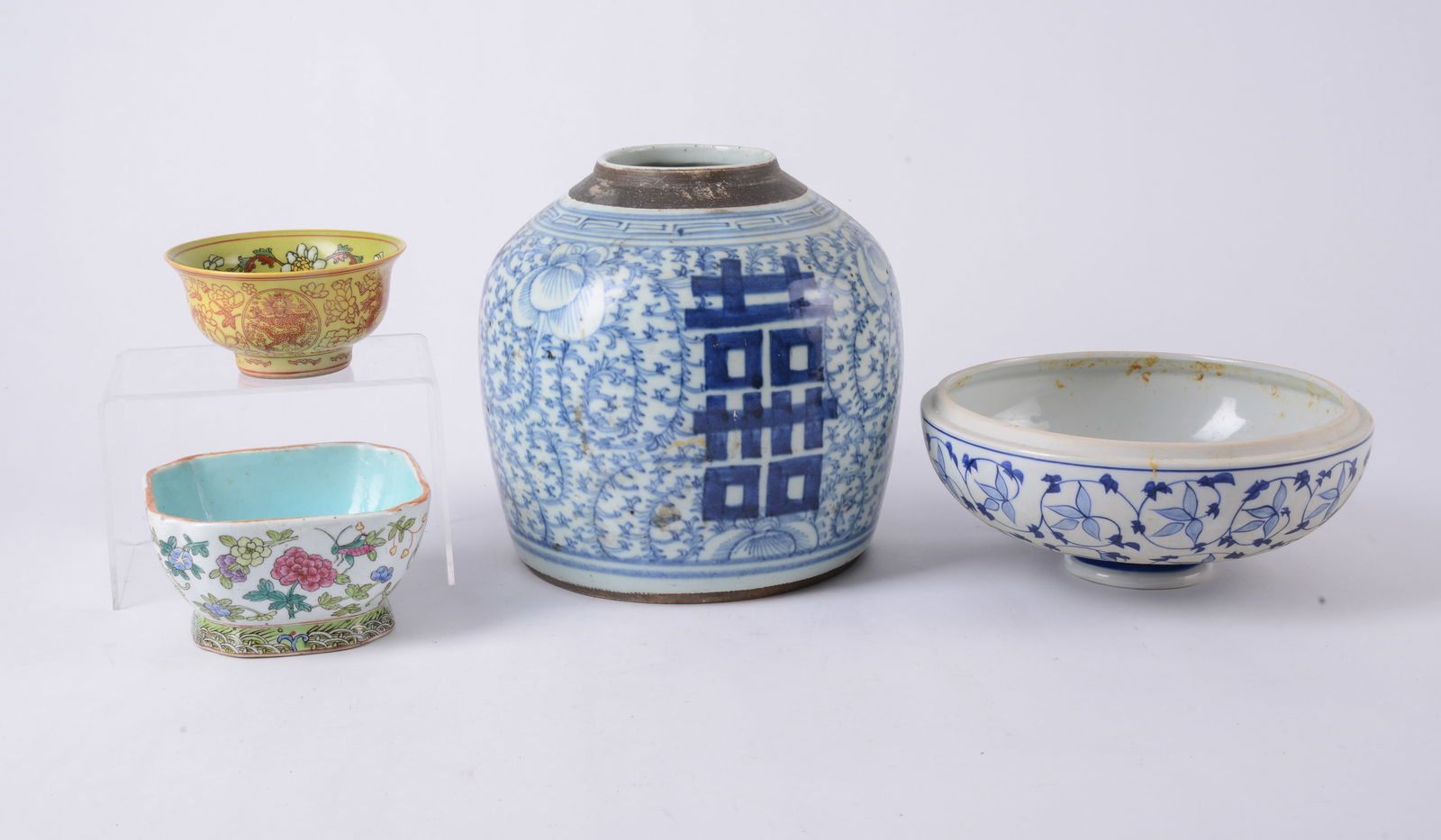 Asian Blue and White Jar with Three Asian Bowls (1 of 4)