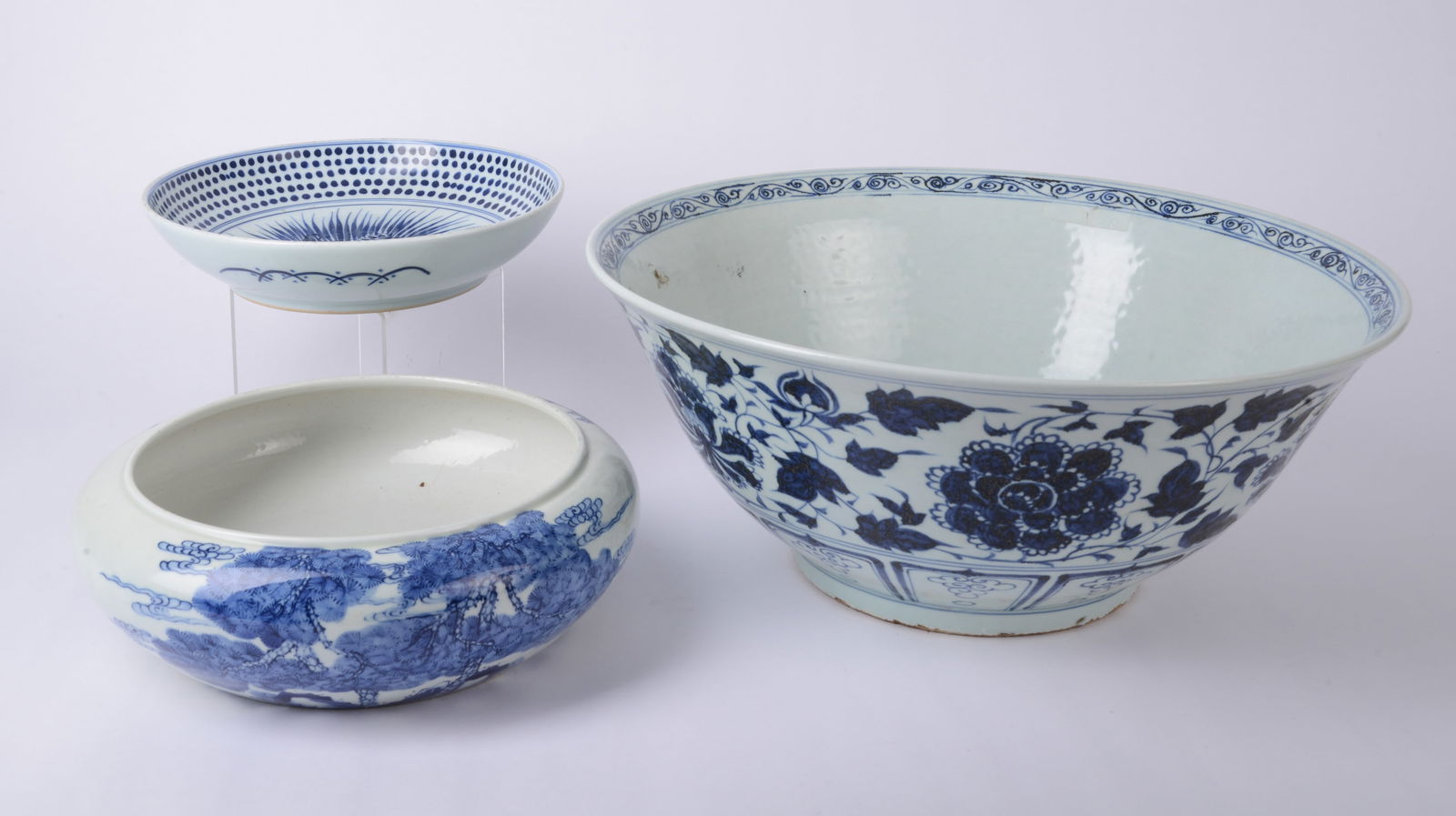 Large Chinese Blue and White Ceramic Bowl (1 of 3)
