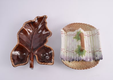 Hamage Asparagus Formed Dish with Leaf Shaped Dish
