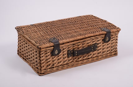 Picnic Set in Rattan Case.