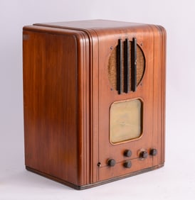 RCA 312AW Console Radio.