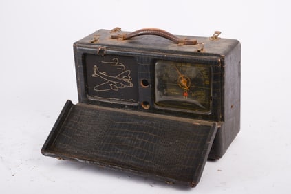 Zenith Wavemagnet Radio.