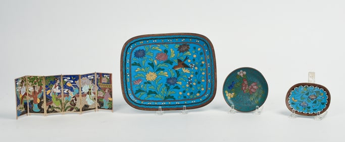 FOUR PIECES OF JAPANESE CLOISONNE.