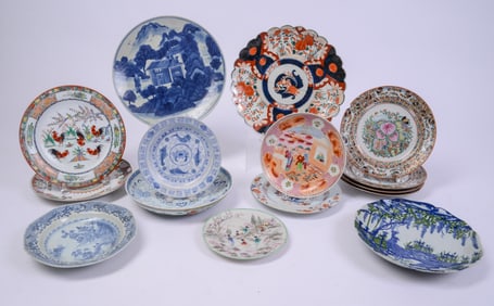 Fifteen Chinese Porcelain Plates.