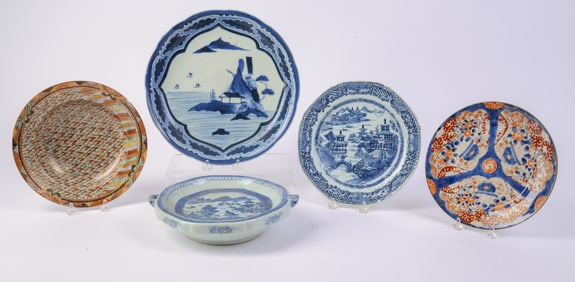 Five Pieces of Chinese Porcelain.