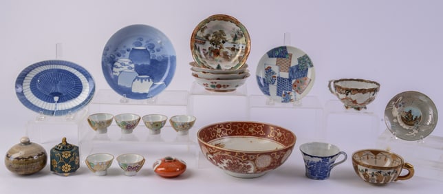 Group of Small Asian Porcelain Wares.