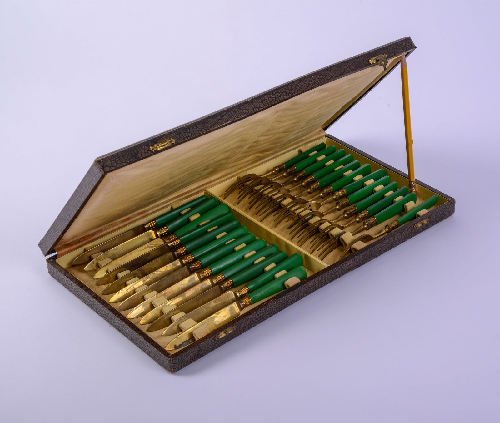 Bakelite Handled Fork and Knife Set. (1 of 3)