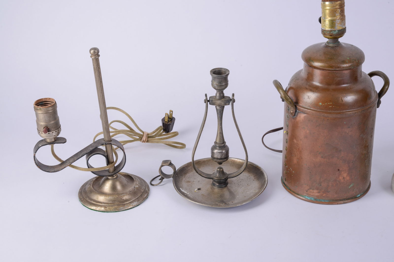 Seven Lighting Devices. - 4