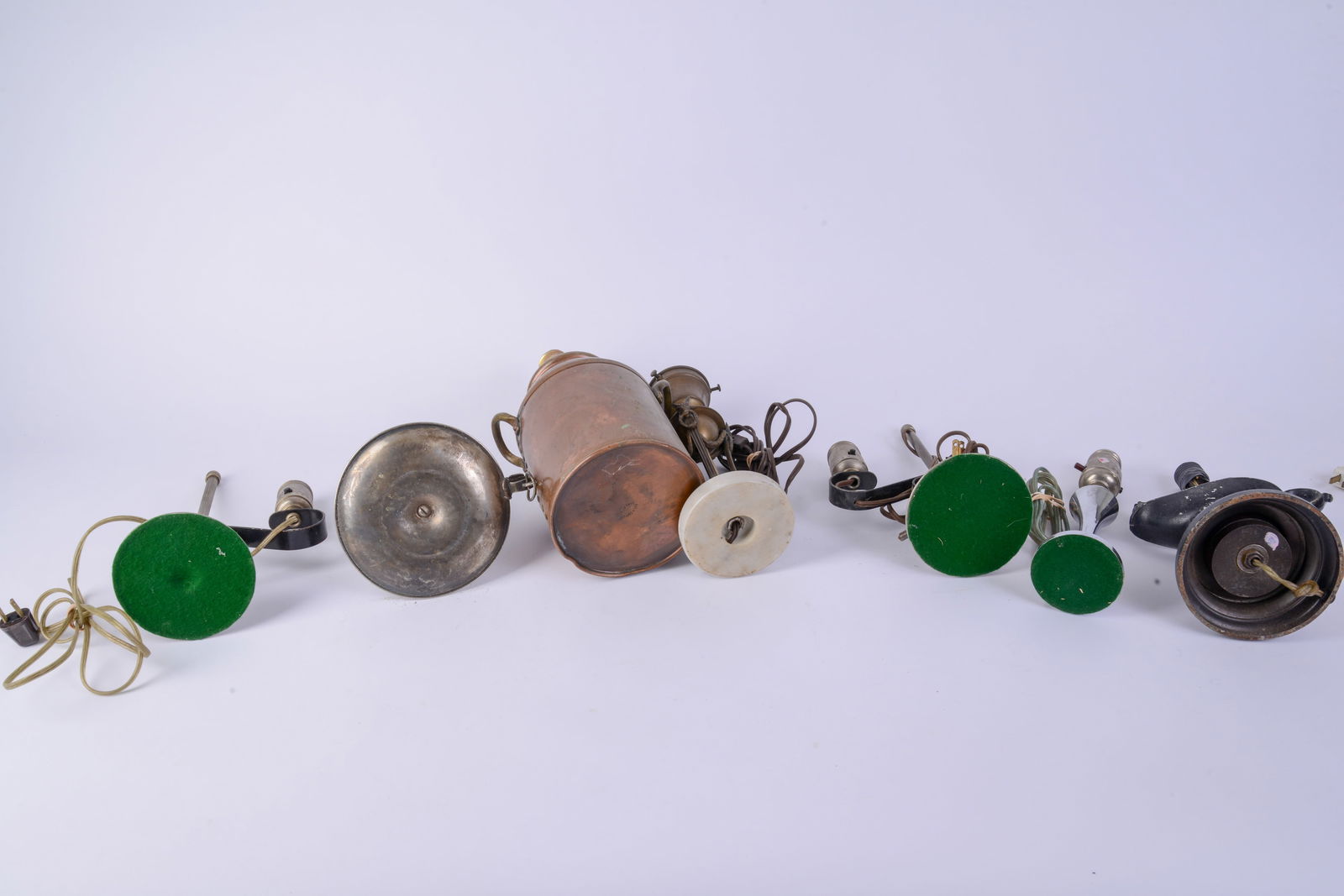 Seven Lighting Devices. - 5