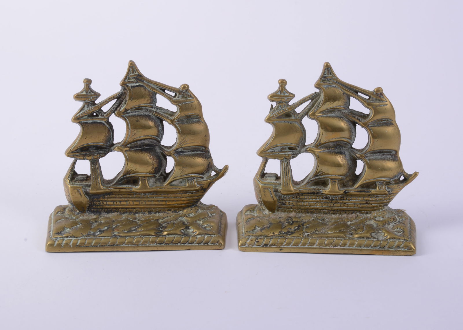 Pair of Brass Ship Bookends. (1 of 2)