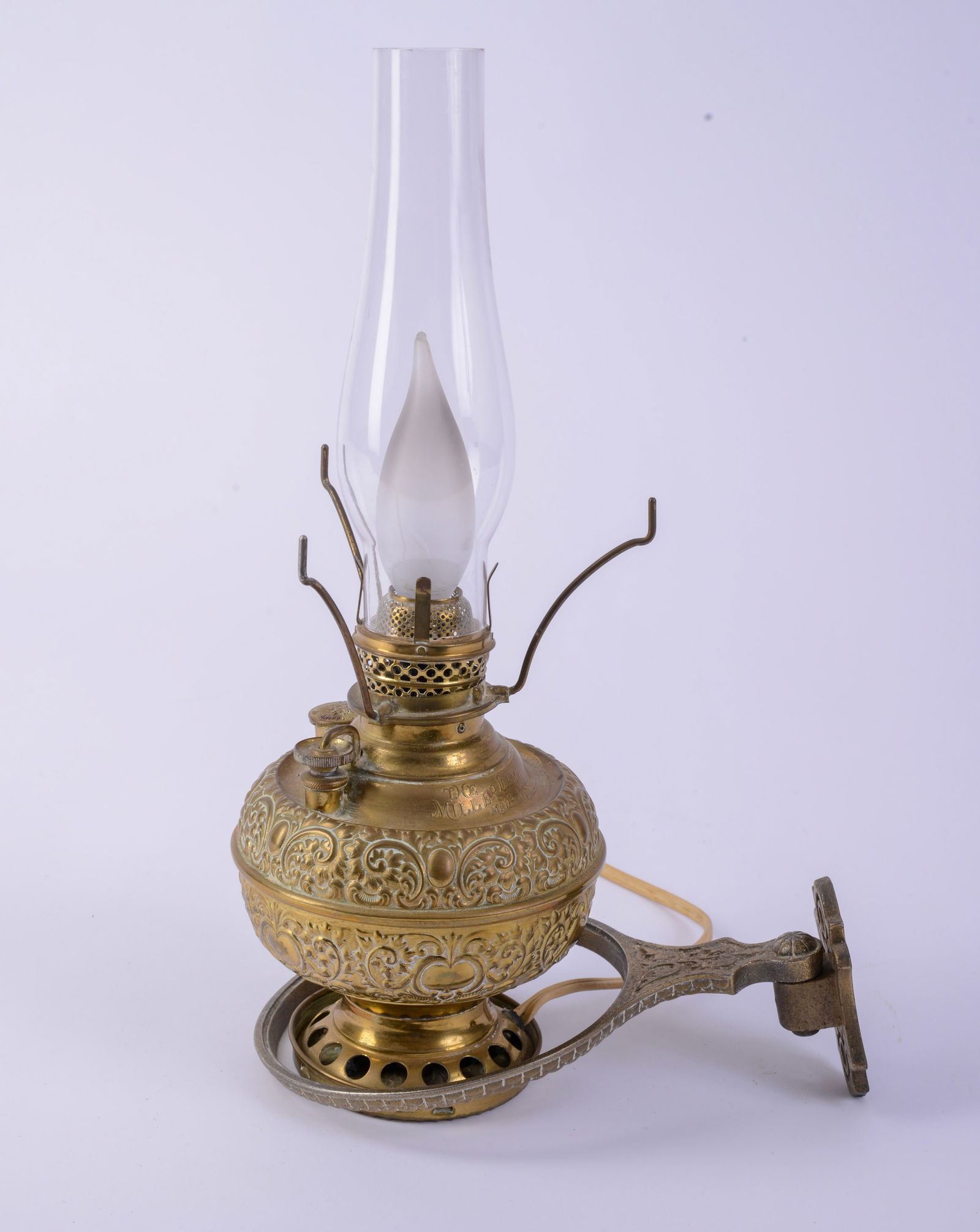 Small Wall Mounted Kerosene Lantern. - 2