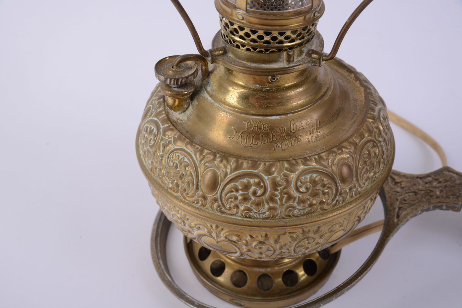 Small Wall Mounted Kerosene Lantern. - 3