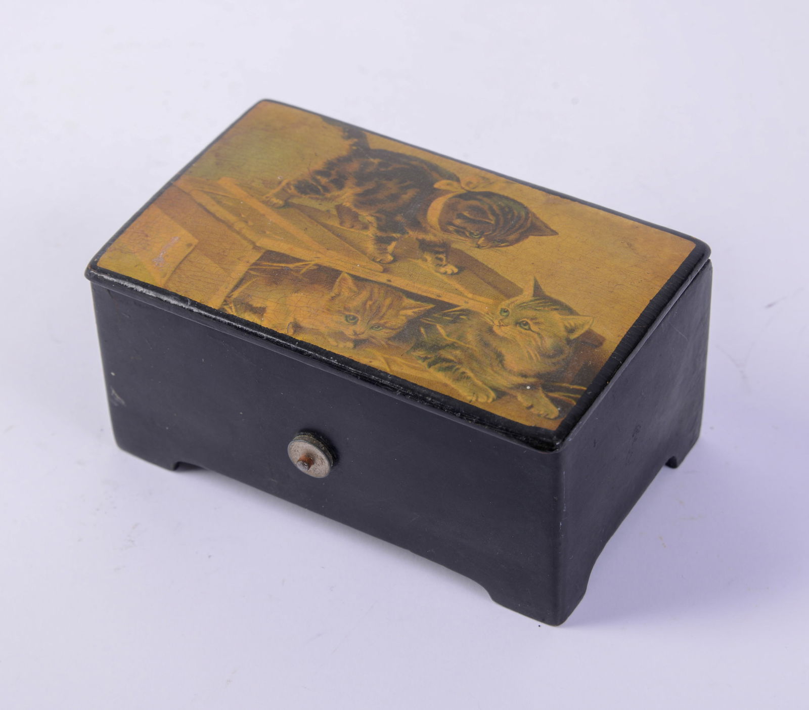 Music Box WIth Cats.: 2 x 4 x 2.5 inches. Mechanism non operational.