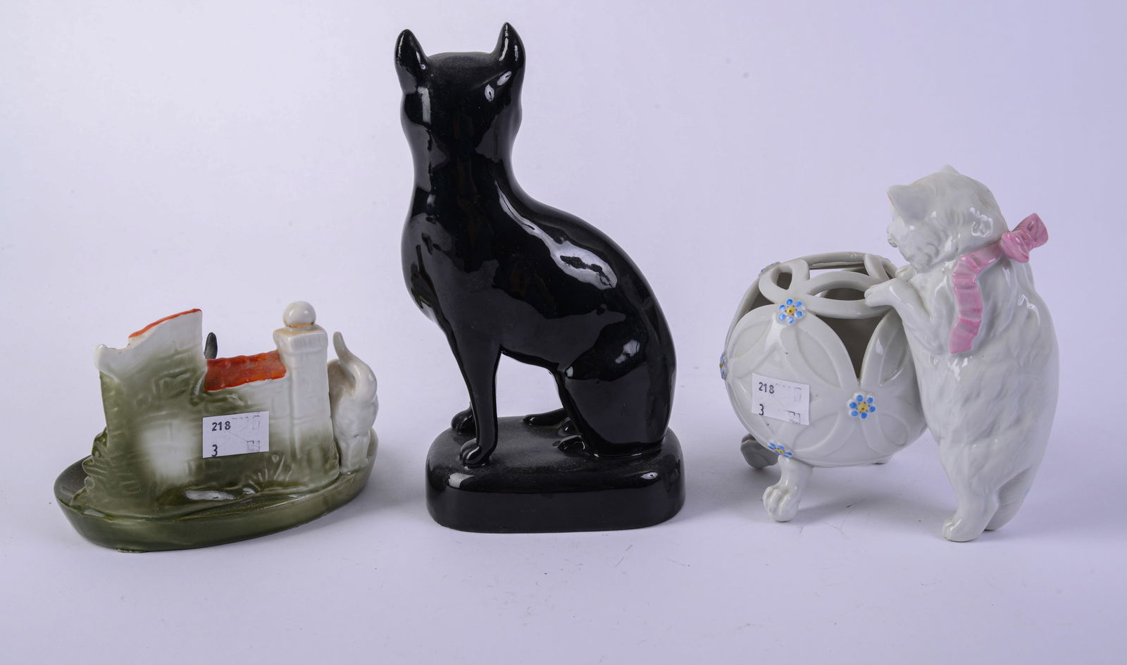 Three Porcelain Cat Figures. - 2