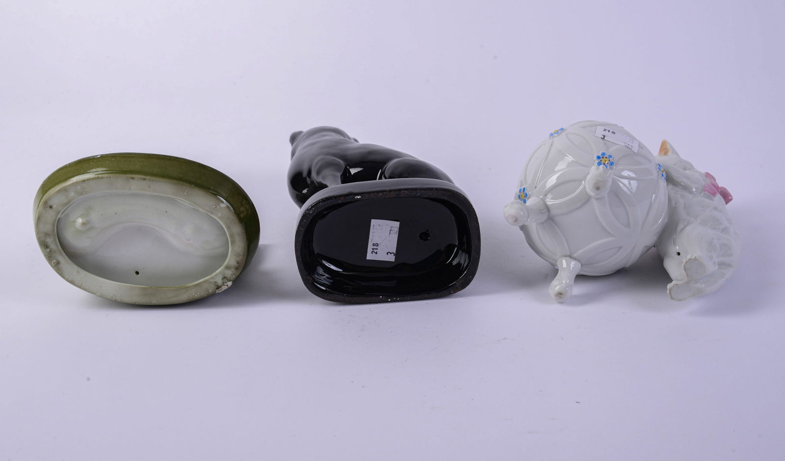 Three Porcelain Cat Figures. - 3