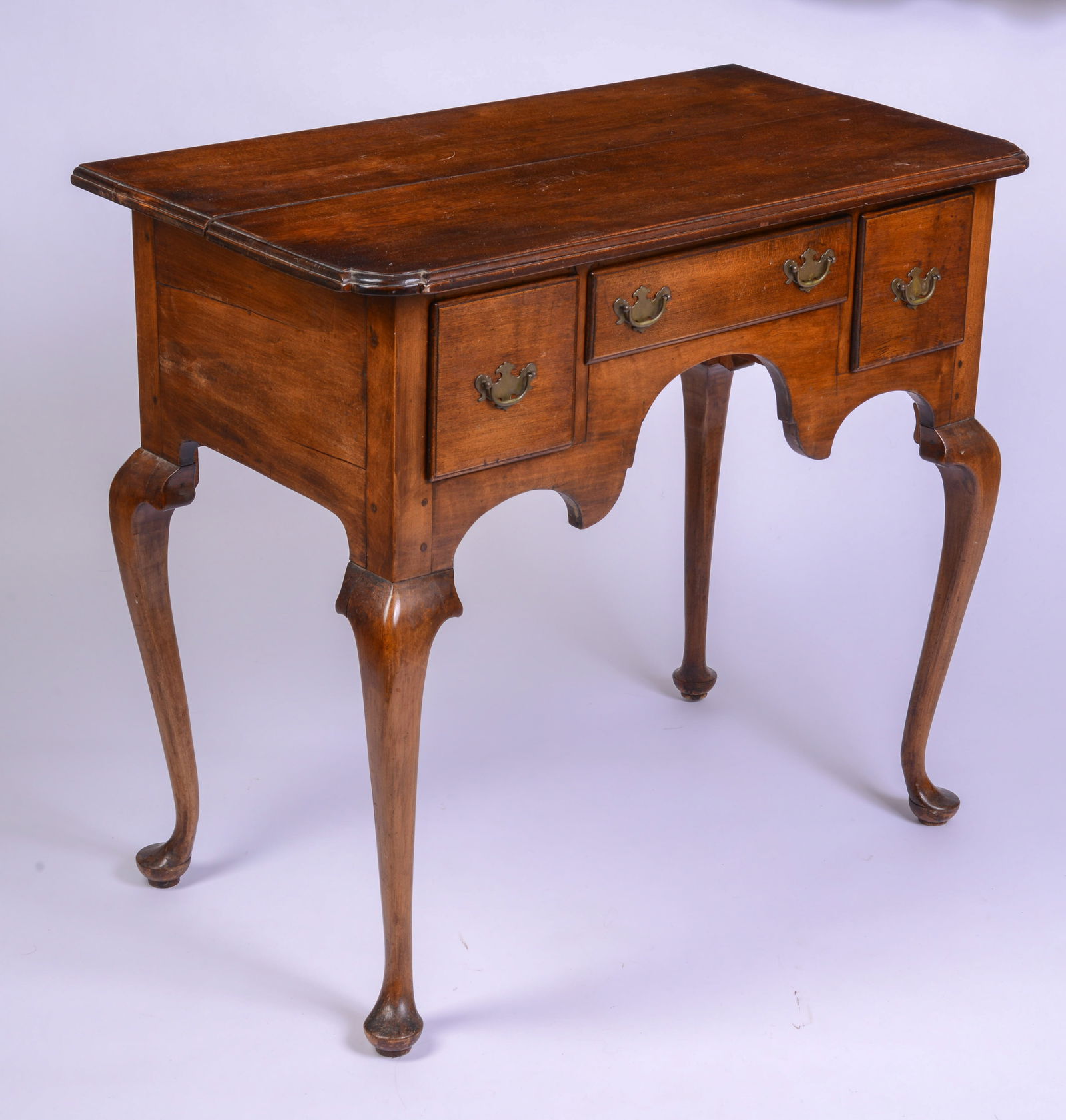 18th C Mahogany Queen Anne Lowboy. (1 of 5)