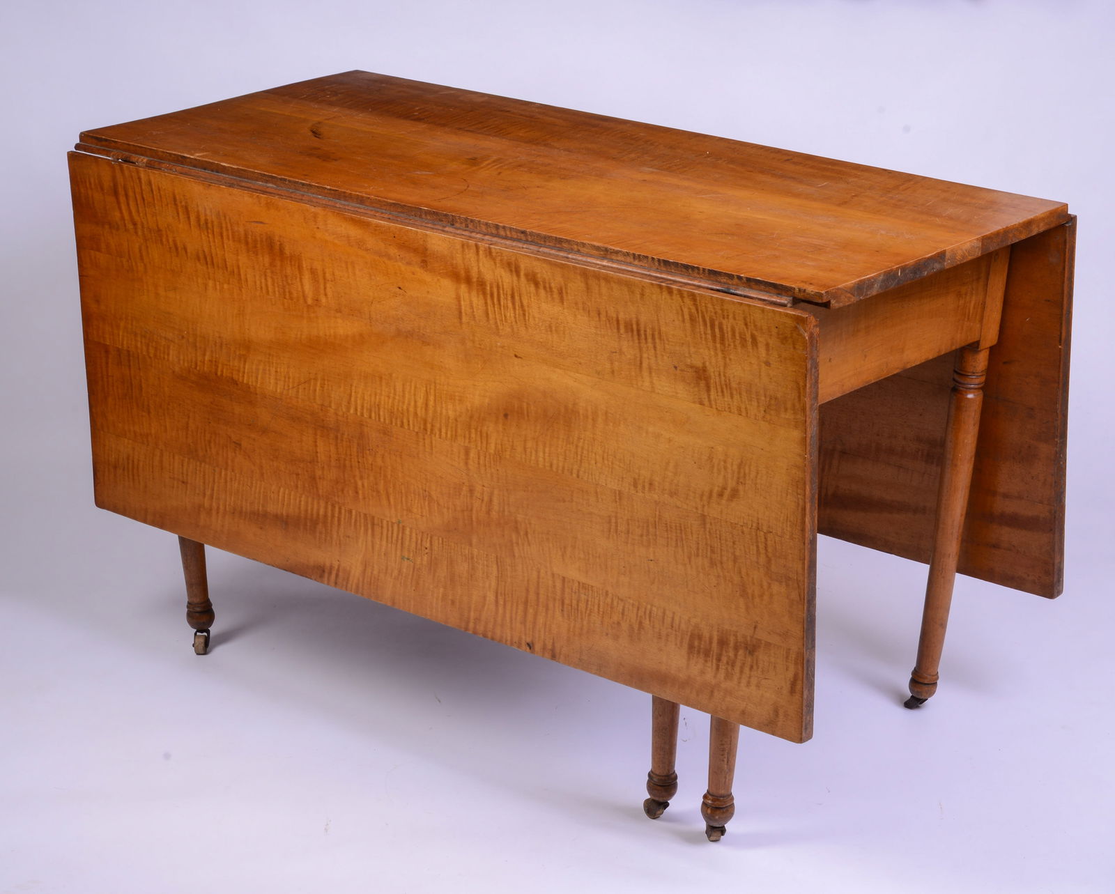 Early 19th C Tiger Maple Federal Drop Leaf Table (1 of 3)