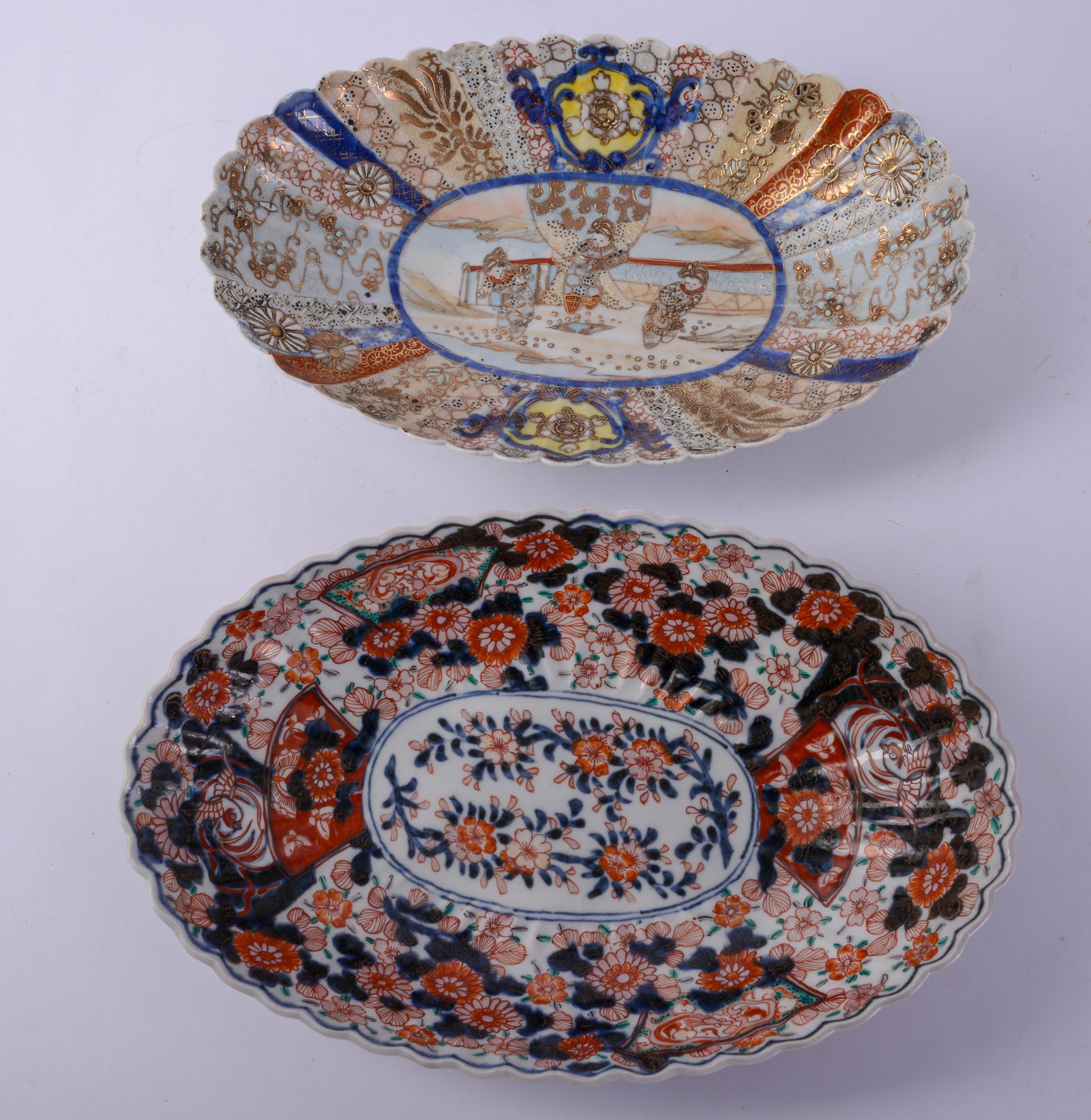 Two Japanese Imari Dishes. (1 of 2)