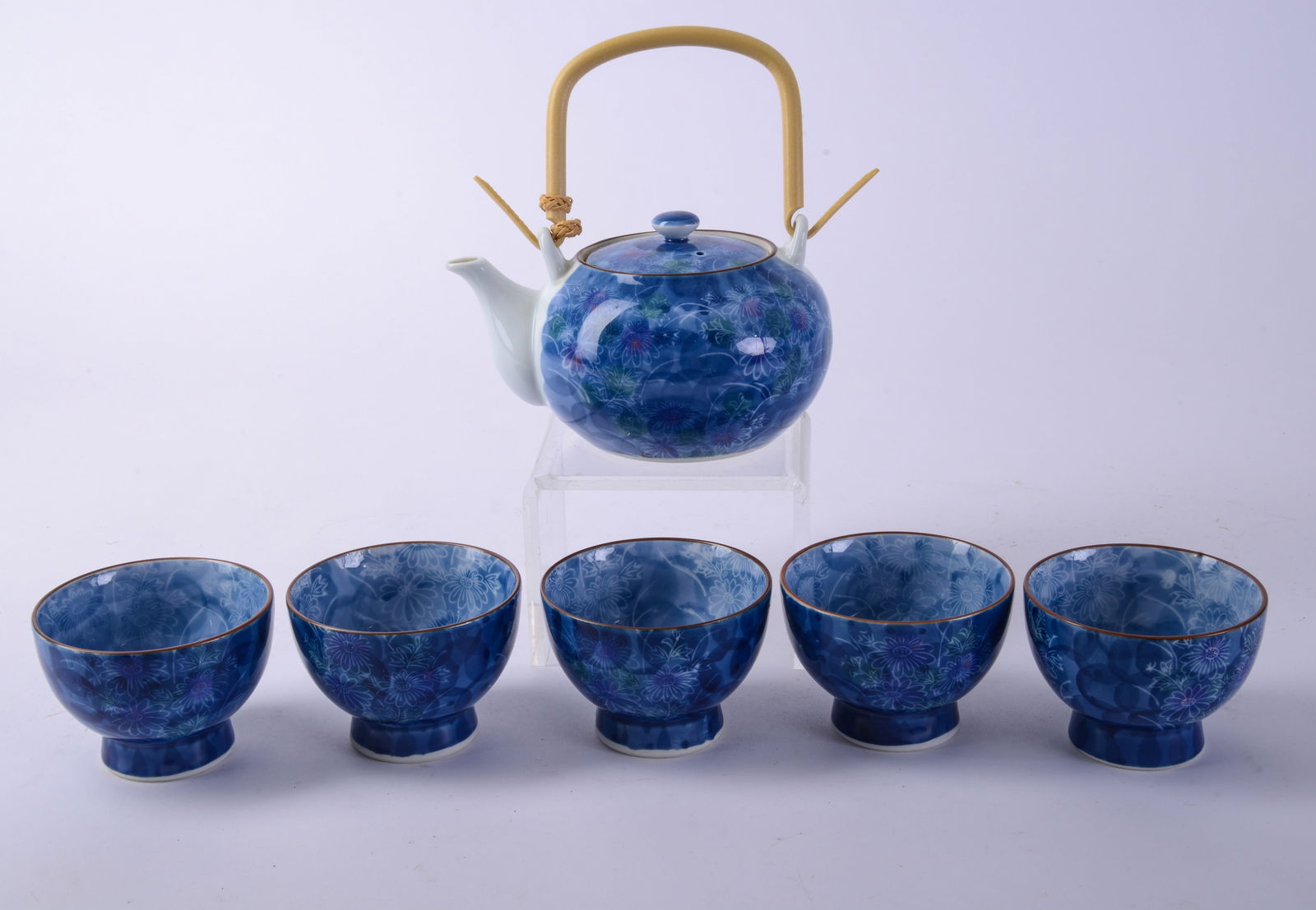 Japanese Porcelain Tea Set. (1 of 3)