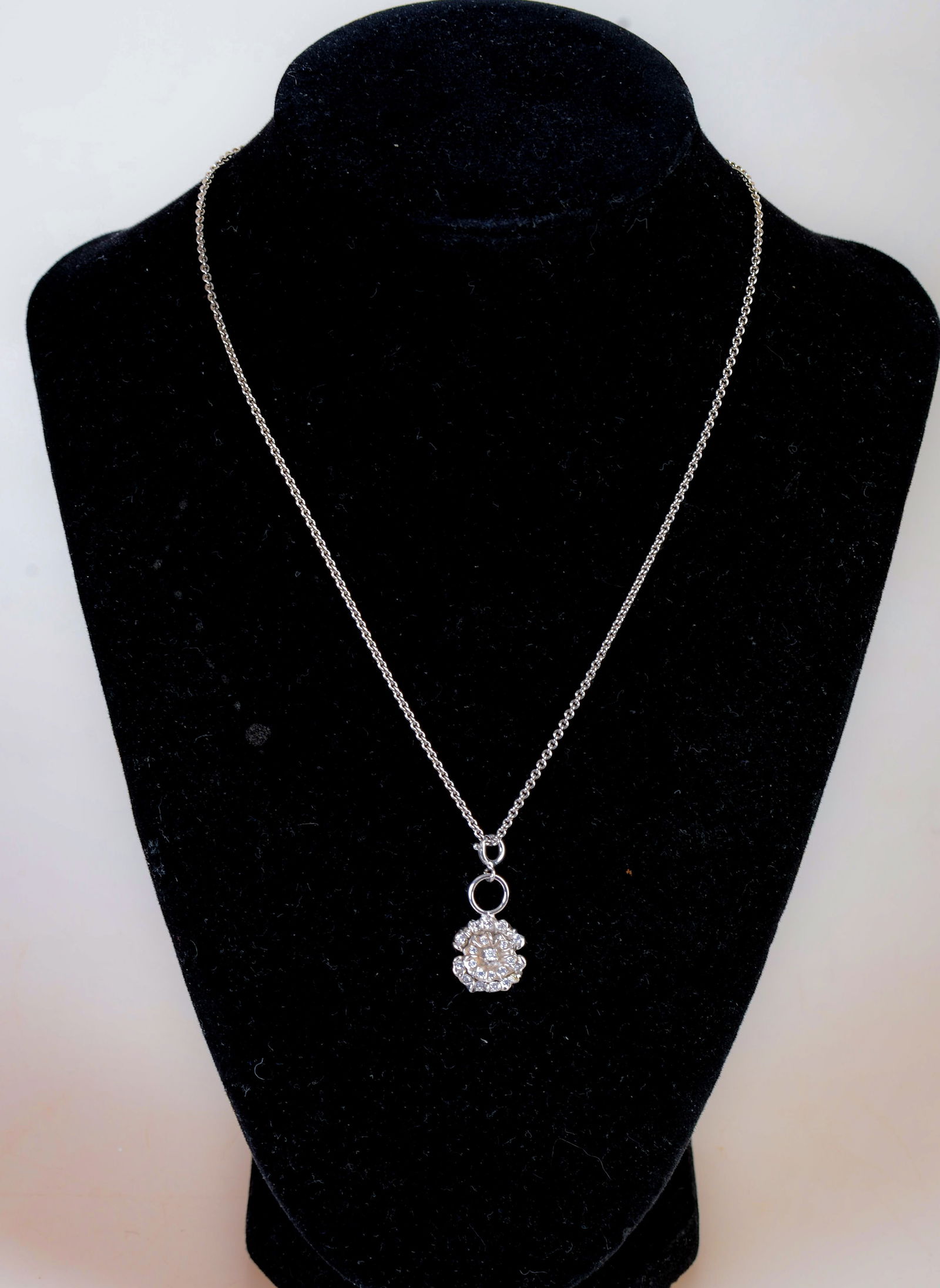 Jan Leslie Sterling Silver and Diamond Floral Pendant Necklace. (1 of 4)