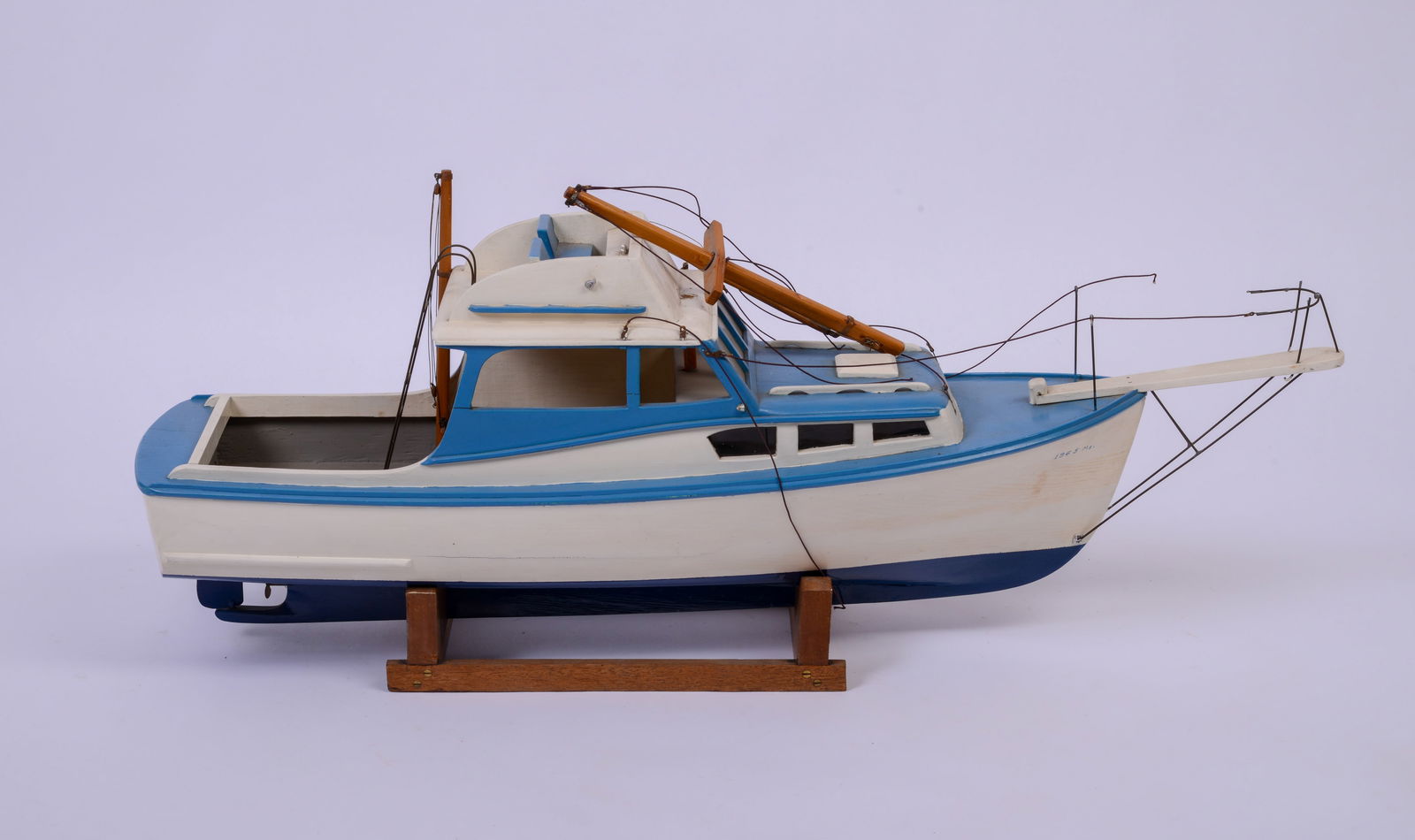 Jone Sport Fisherman 35 Model. (1 of 4)