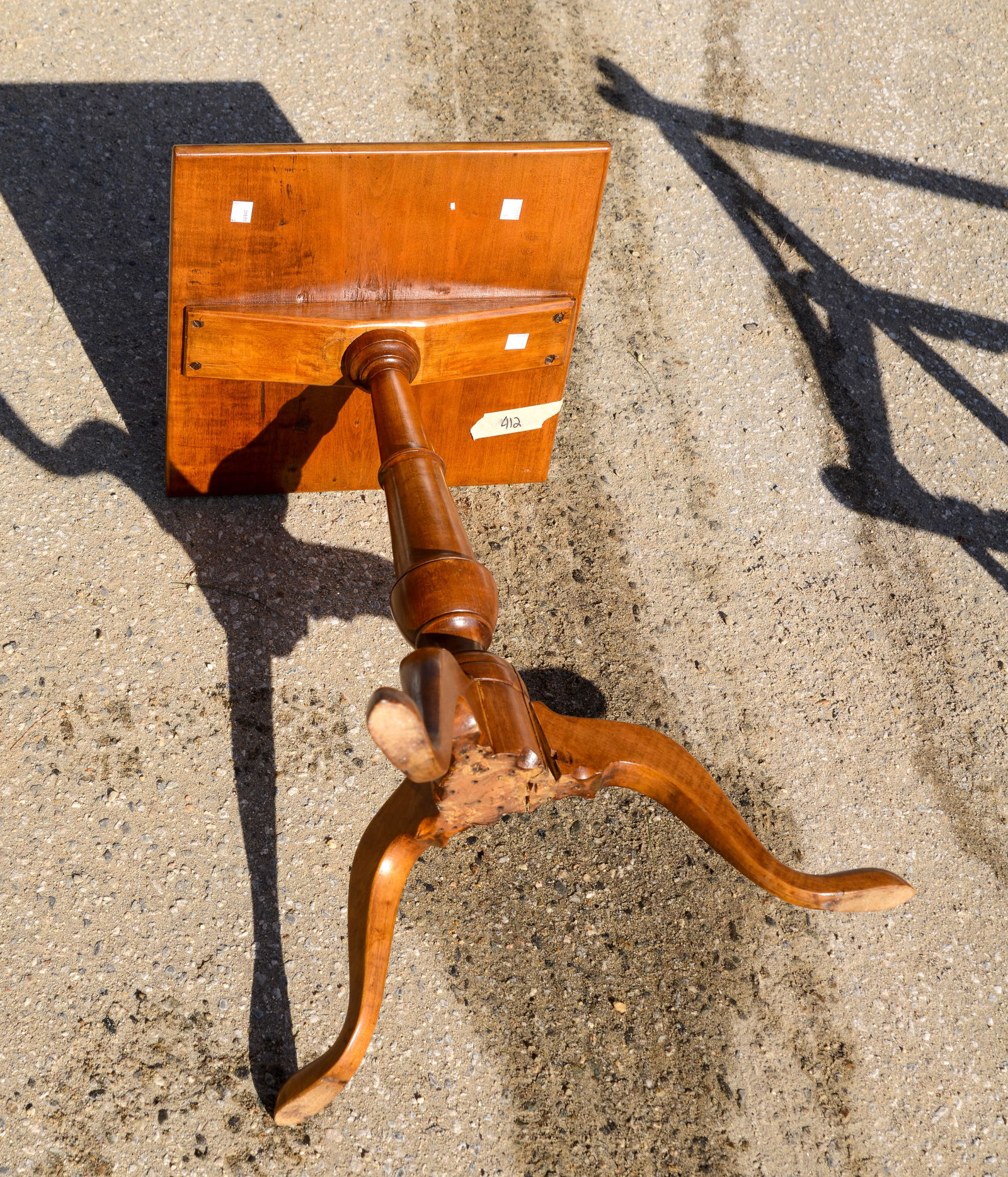 Queen Anne Candlestand. - 3