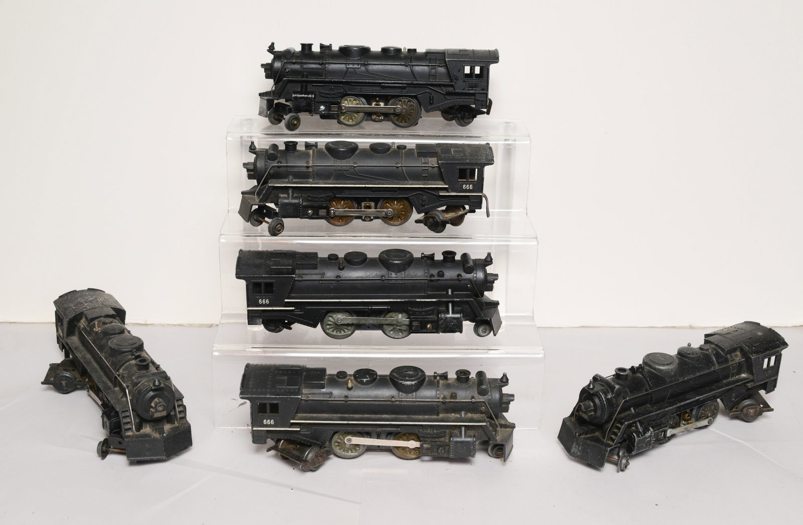 Six Lionel 666 Locomotives.: Fair condition, not tested for operation.