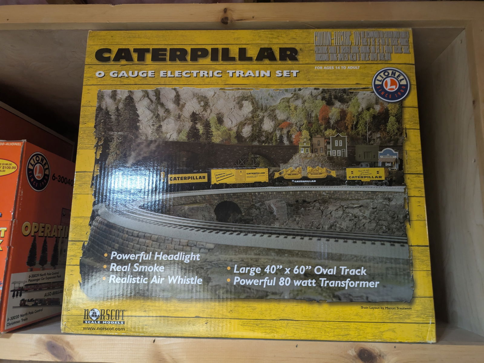 Lionel Caterpillar O Gauge Electric Train Set.: New in box.