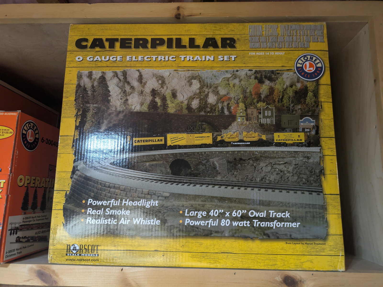 Lionel Caterpillar O Gauge Electric Train Set.: New in box.