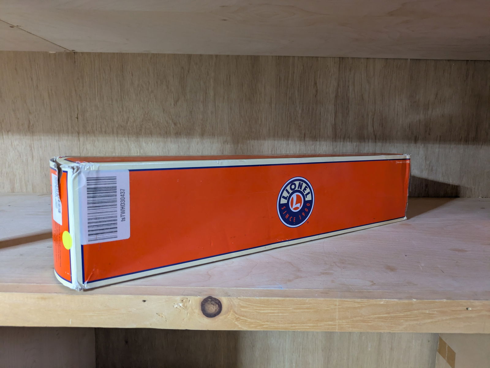 Lionel Hudson Steam Locomotive & Tender.: New in box.